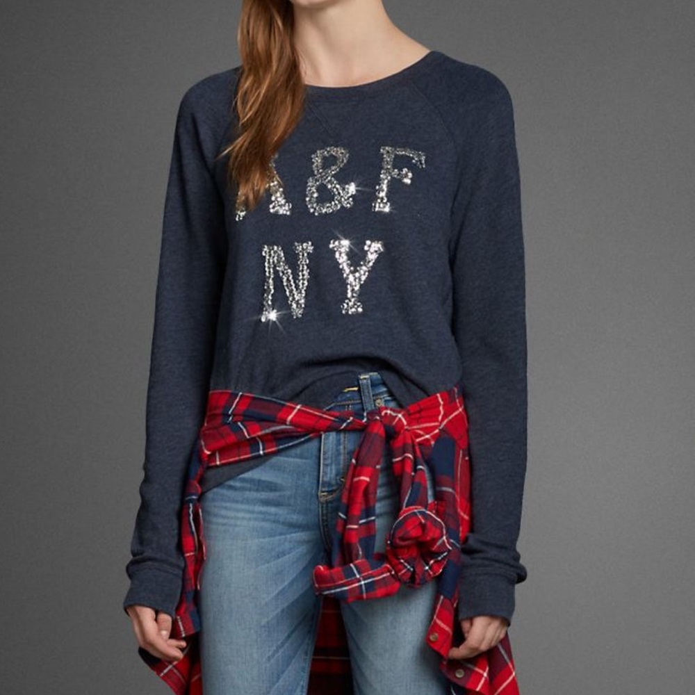 Abercrombie & Fitch Women's Blue and Navy Sweatshirt